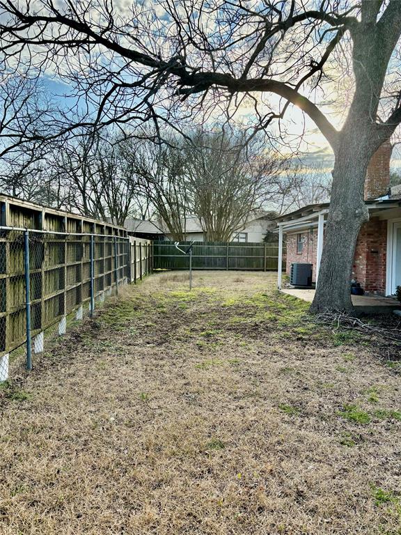 104 Lakeway Drive, Crockett, Texas image 11