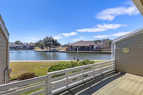 10 April Point Drive S 10 Conroe TX 77356