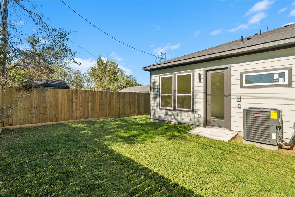 6521 Madrid Street, Houston, Texas image 27