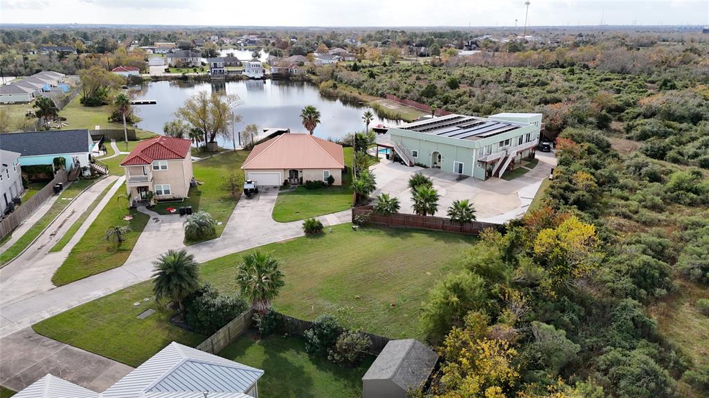 226 Debbie Lane, San Leon, Texas image 11