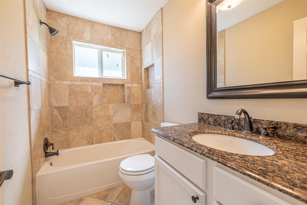 2318 Green Valley Drive, Deer Park, Texas image 20