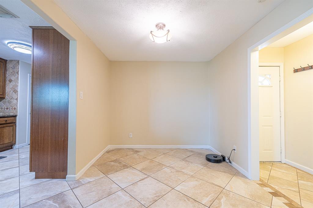 2318 Green Valley Drive, Deer Park, Texas image 8
