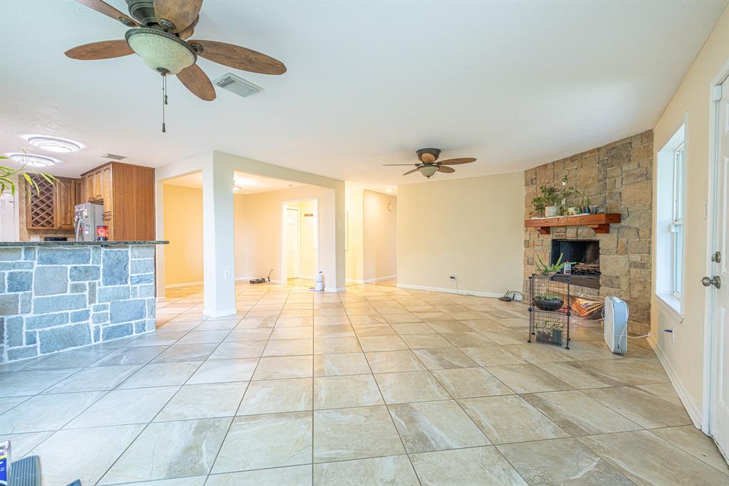 2318 Green Valley Drive, Deer Park, Texas image 13