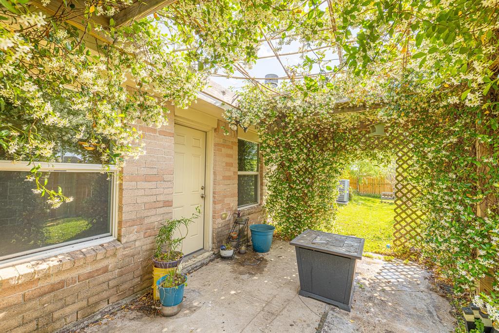 2318 Green Valley Drive, Deer Park, Texas image 26