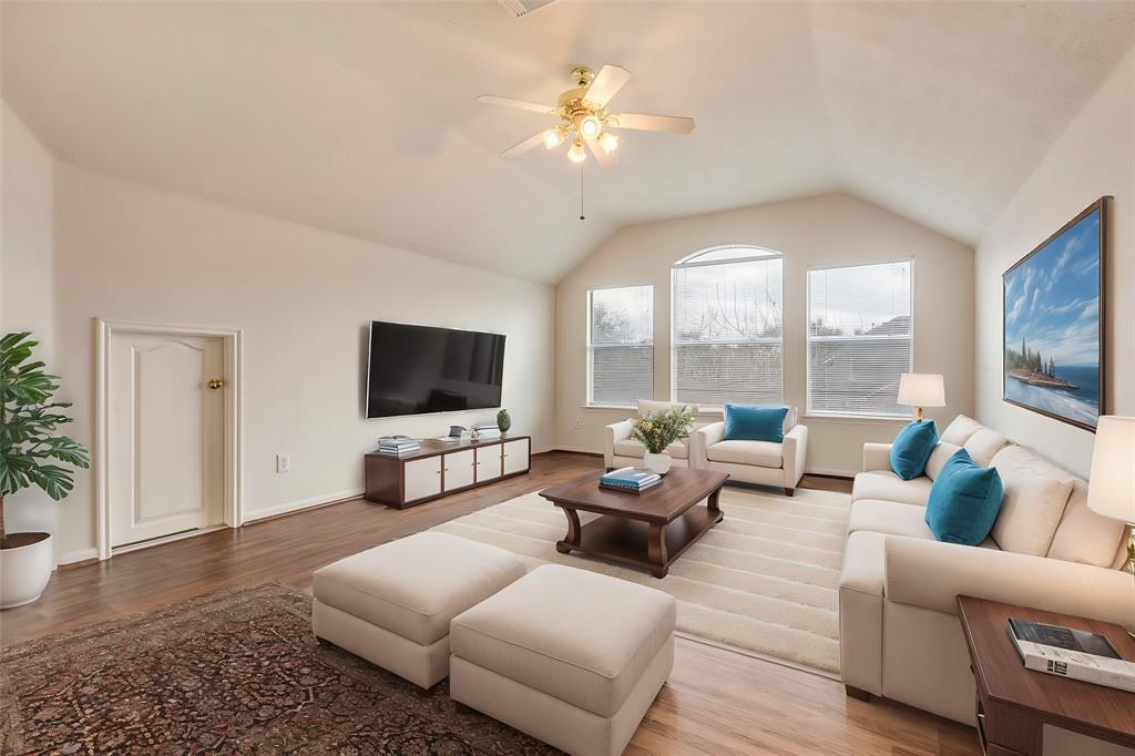 6604 Trenton Lake Lane, Houston, Texas image 38