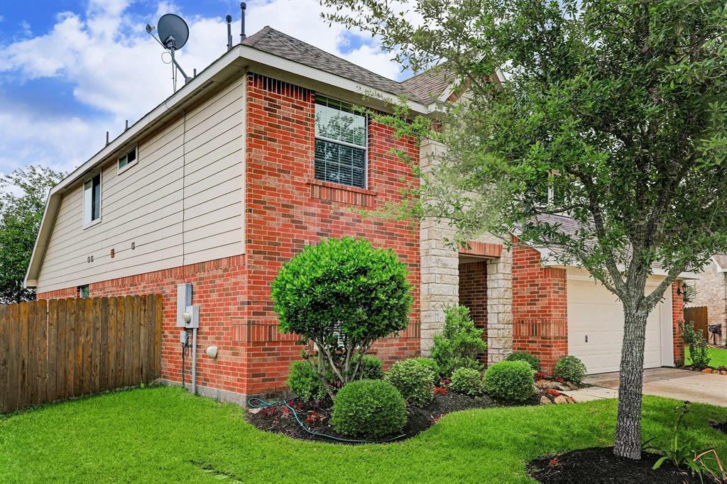 2008 Water Oak Drive, Pearland, Texas image 1