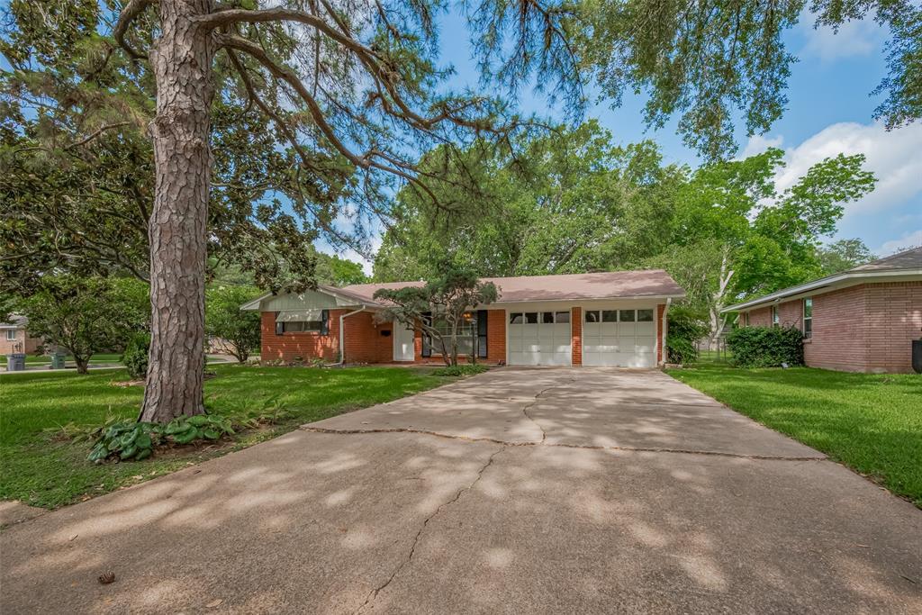 614 Kyle Street, Sugar Land, Texas image 3