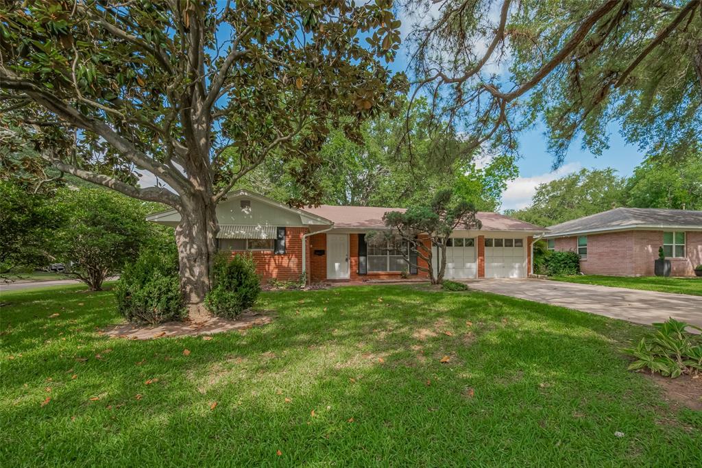 614 Kyle Street, Sugar Land, Texas image 2