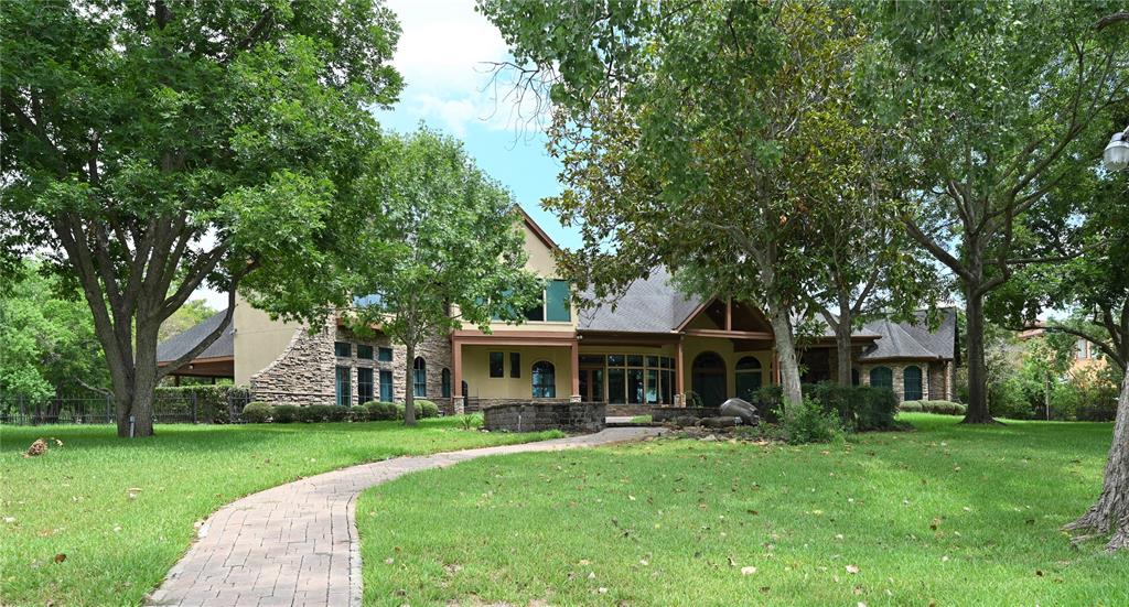 326 W Alkire Lake Drive, Sugar Land, Texas image 9