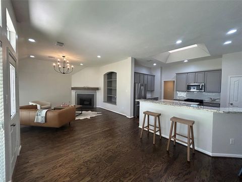 Single Family Residence in Houston TX 9435 Oratorio Court 7.jpg