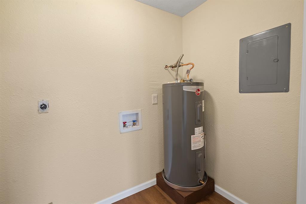 2631 Benbow Road, Inez, Texas image 33