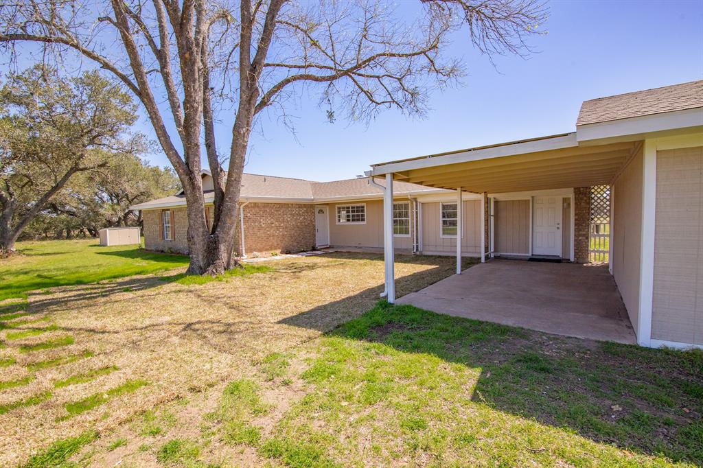 2631 Benbow Road, Inez, Texas image 2