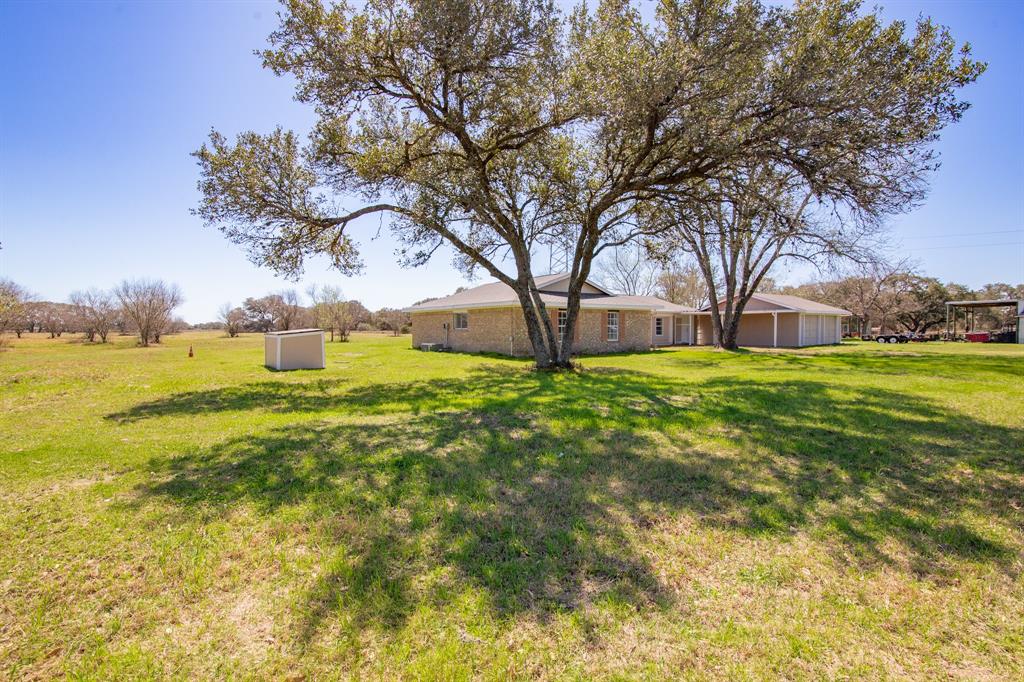 2631 Benbow Road, Inez, Texas image 5