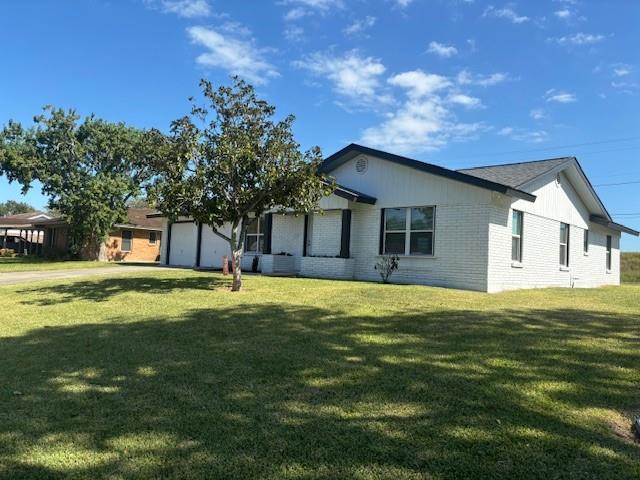 2216 Larry Drive, Port Lavaca, Texas image 3