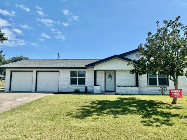 2216 Larry Drive, Port Lavaca, Texas image 1