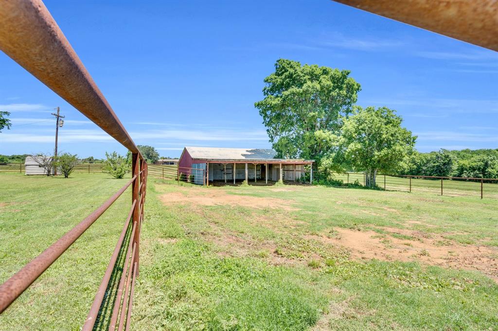9840 County Road 305, Grandview, Texas image 10