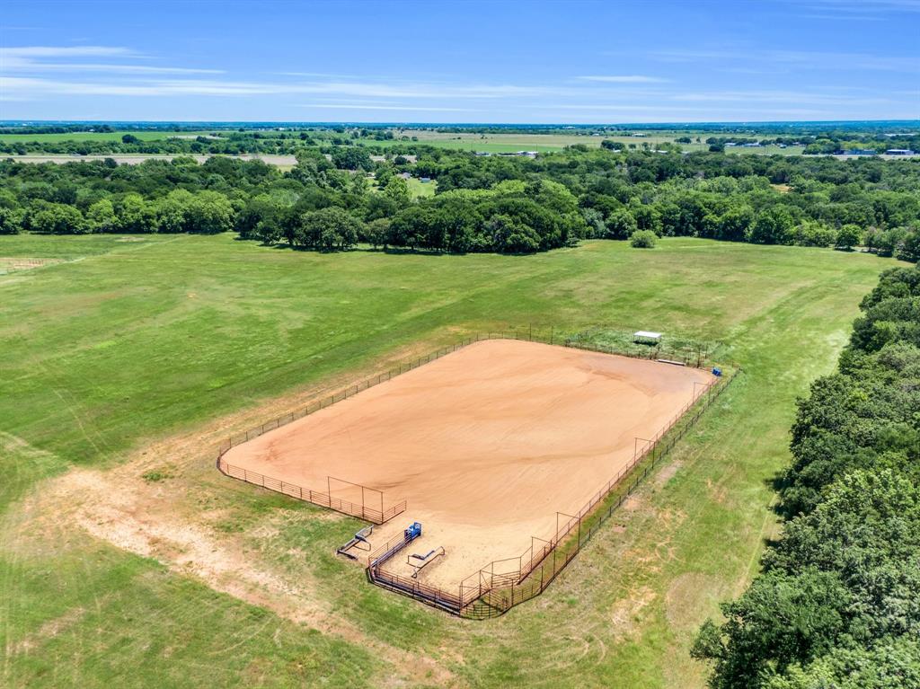 9840 County Road 305, Grandview, Texas image 3