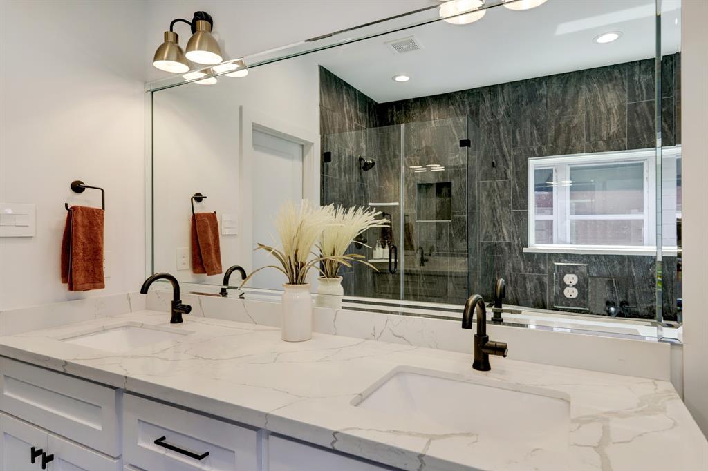 3220 Omega Street, Houston, Texas image 17