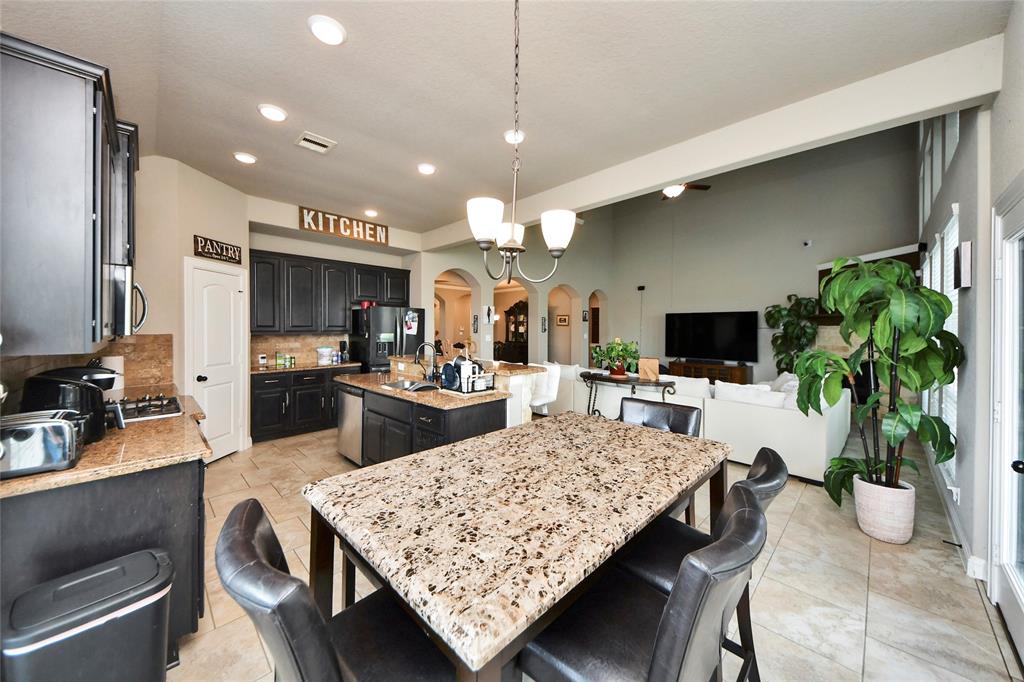 31602 Hummingbird Oak Drive, Hockley, Texas image 23