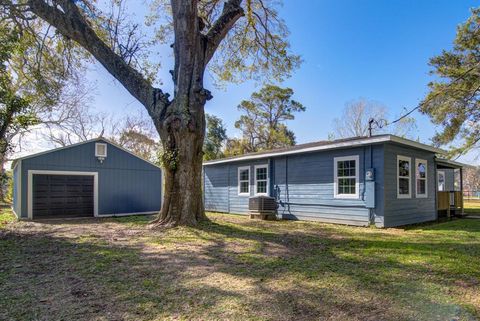 A home in Alvin