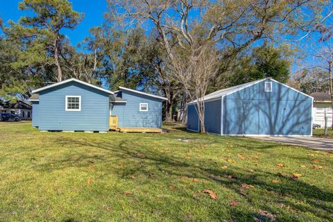 A home in Alvin