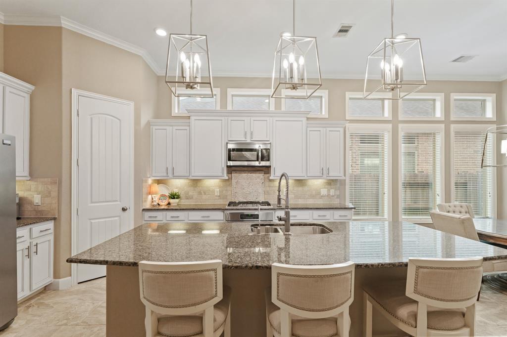 514 Pearl View Lane, Pinehurst, Texas image 7