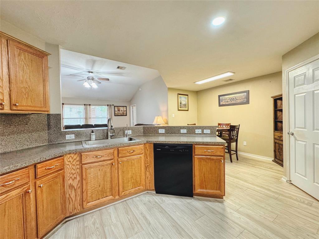 16626 Convoy Court, Crosby, Texas image 12