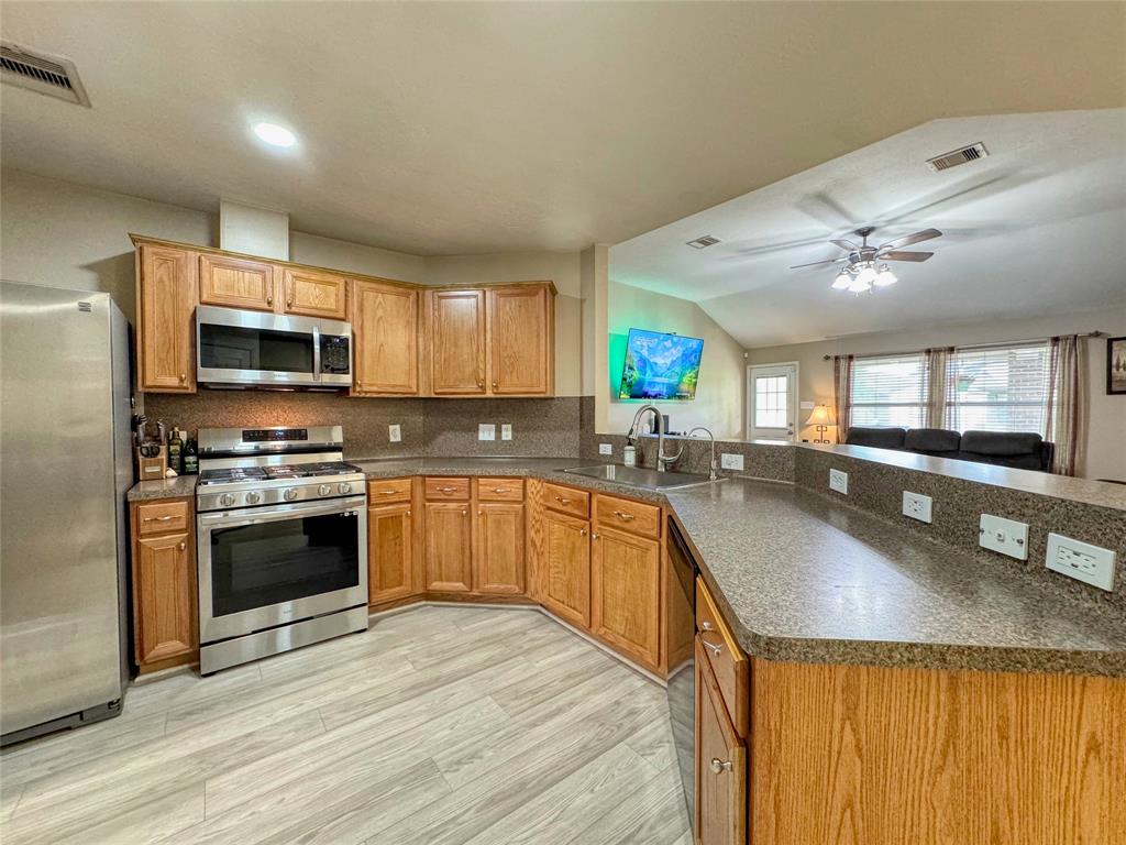 16626 Convoy Court, Crosby, Texas image 13