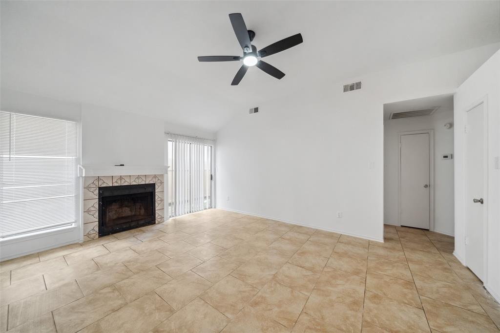 19527 Shady Bank Drive, Tomball, Texas image 5