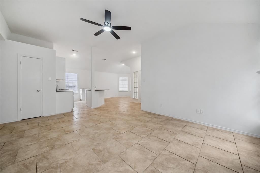 19527 Shady Bank Drive, Tomball, Texas image 7