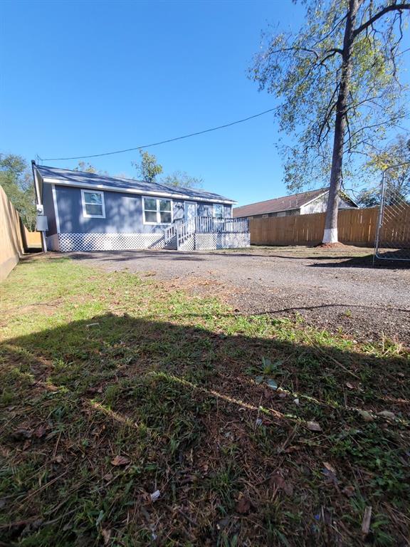 530 Pine Lane, Crosby, Texas image 5