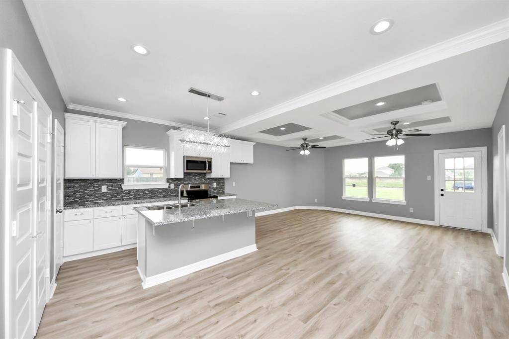 3531 Brook Valley Drive, Brookshire, Texas image 6