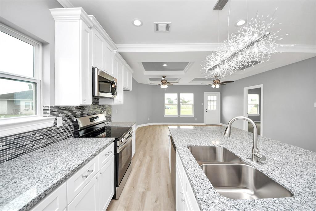 3531 Brook Valley Drive, Brookshire, Texas image 11
