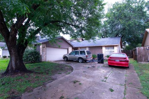 Single Family Residence in Houston TX 11614 Stone Bridge Drive.jpg