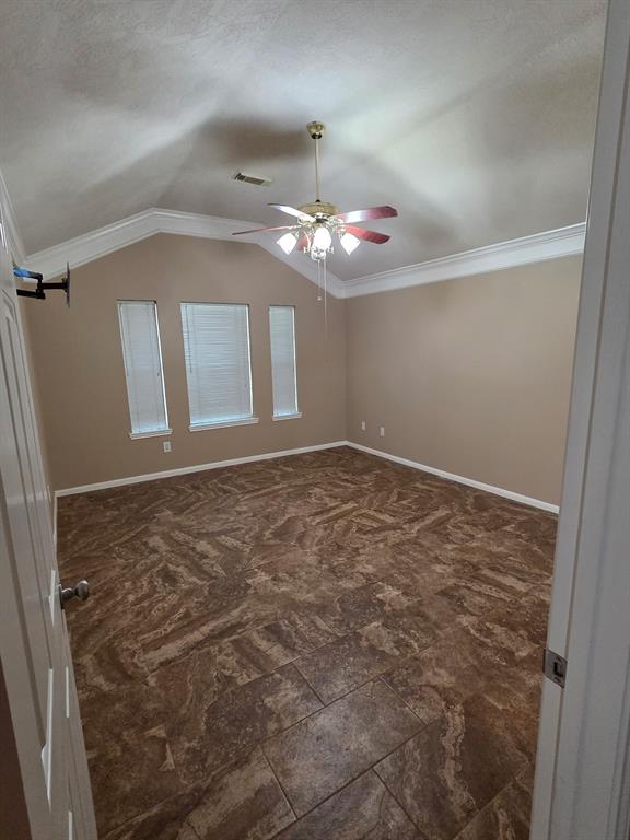 9325 Sioux Drive, La Porte, Texas image 13