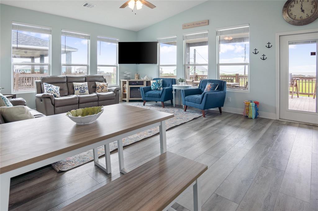 4413 Strand Avenue, Port Bolivar, Texas image 17