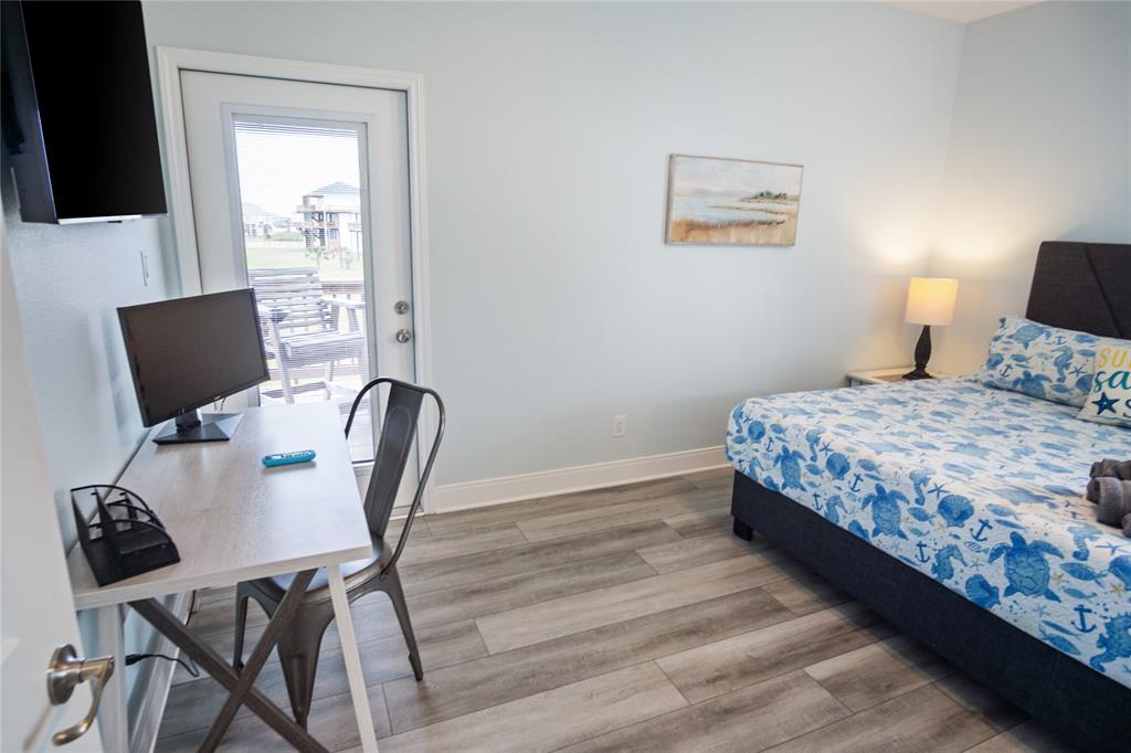 4413 Strand Avenue, Port Bolivar, Texas image 37
