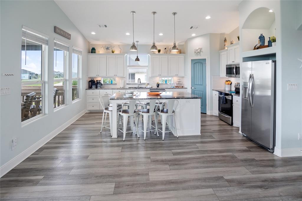 4413 Strand Avenue, Port Bolivar, Texas image 10