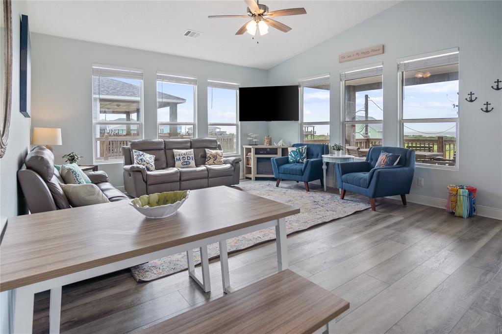 4413 Strand Avenue, Port Bolivar, Texas image 6