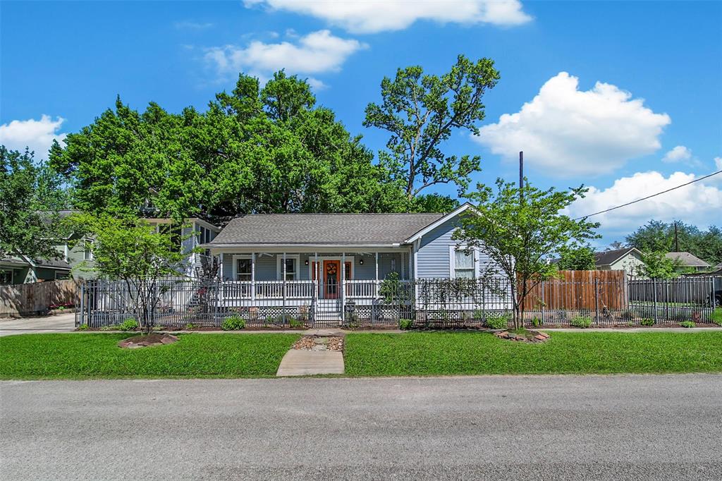 1504 Columbia Street, Houston, Texas image 2