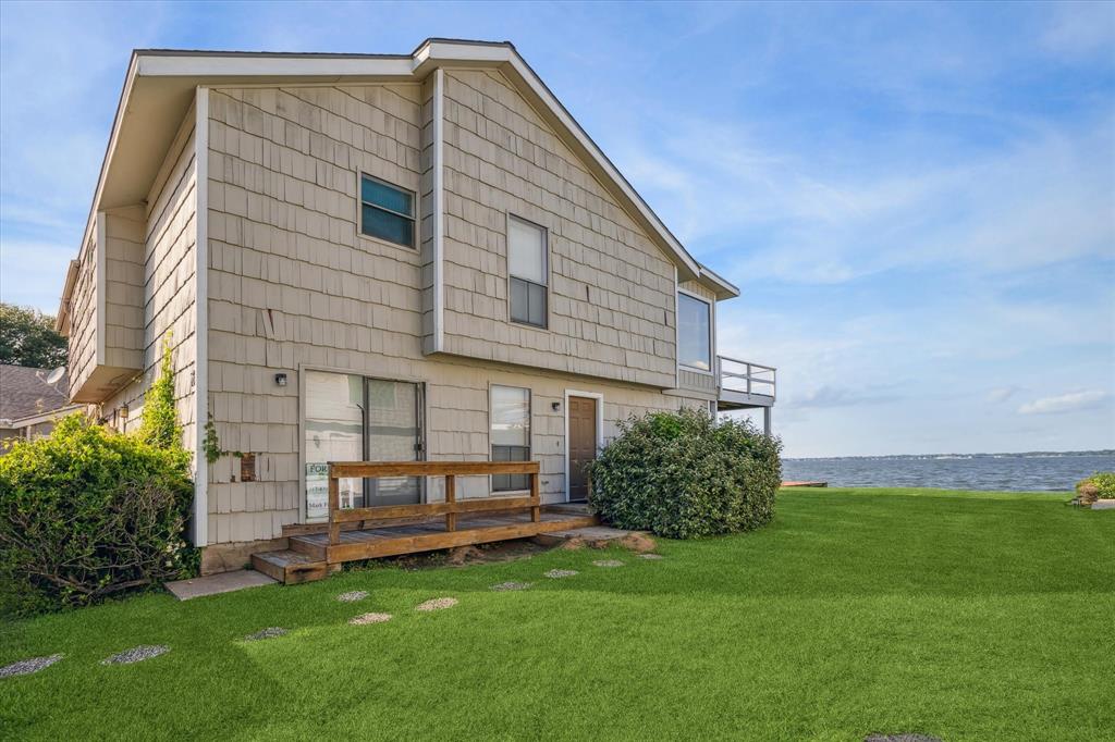 76 Lakeview Village