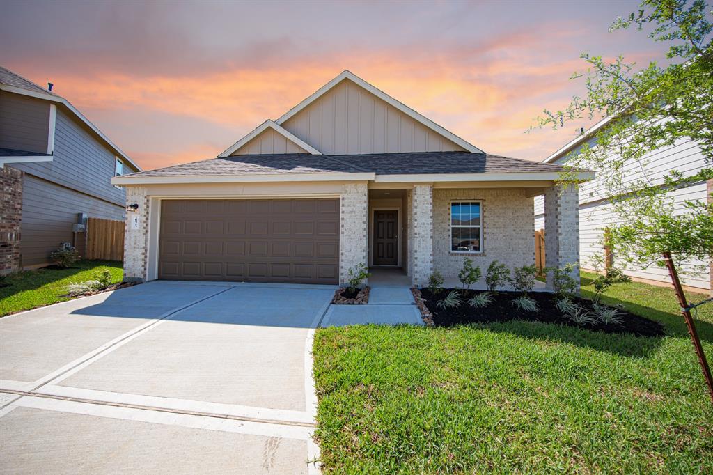 16523 Willow Forest Drive, Conroe, Texas image 2