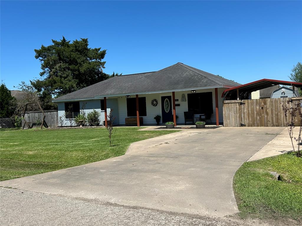 216 Hickory Street, Sweeny, Texas image 2