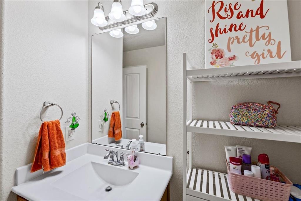 2506 Solitude, Deer Park, Texas image 31