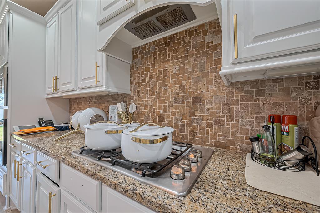 2402 Barton Shores Drive, Pearland, Texas image 20