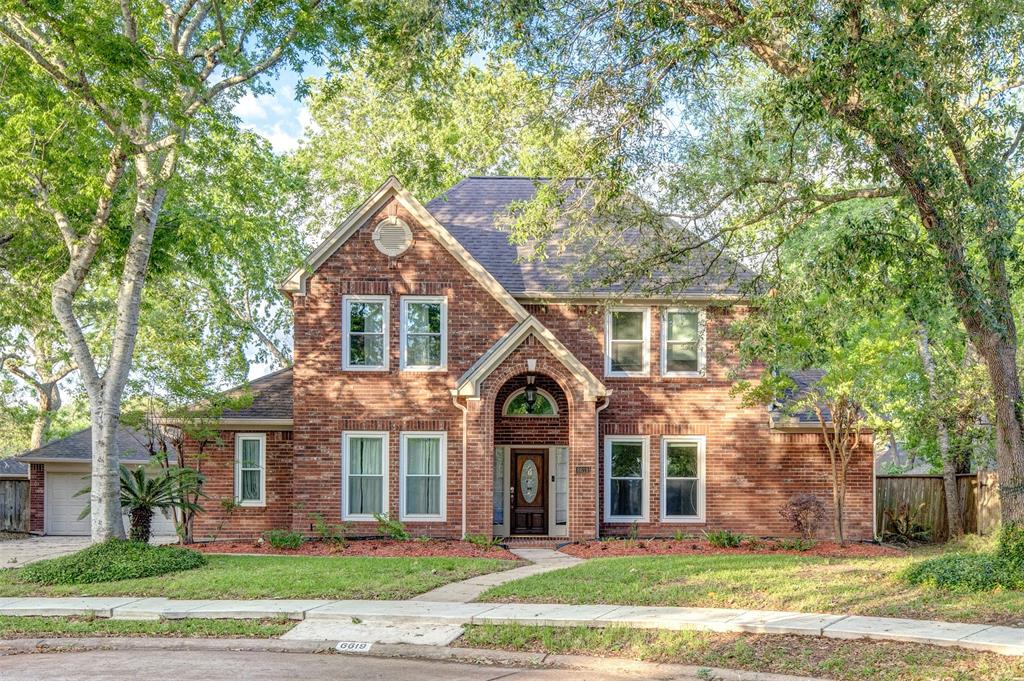 6619 Berrytree Lane, Sugar Land, Texas image 1