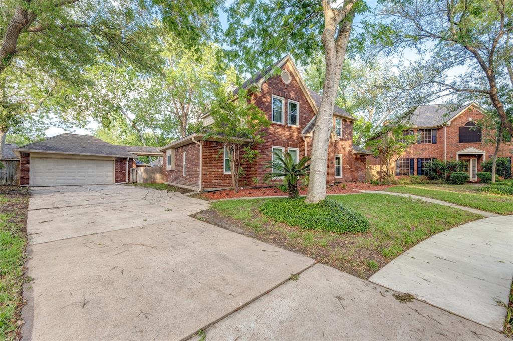6619 Berrytree Lane, Sugar Land, Texas image 3