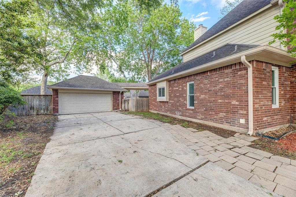 6619 Berrytree Lane, Sugar Land, Texas image 4