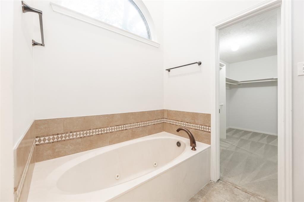 6619 Berrytree Lane, Sugar Land, Texas image 23