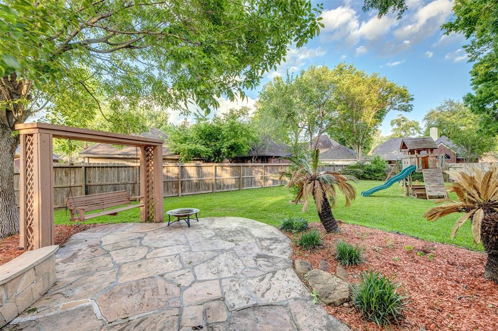 6619 Berrytree Lane, Sugar Land, Texas image 8
